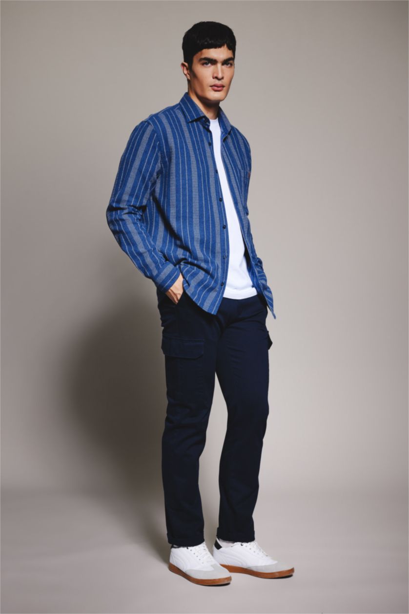 Erkek Lacivert Regular Fit Cep Detaylı Çizgili Krep Uzun Kollu Gömlek