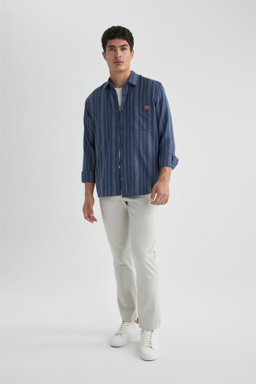 Erkek Lacivert Regular Fit Cep Detaylı Çizgili Krep Uzun Kollu Gömlek
