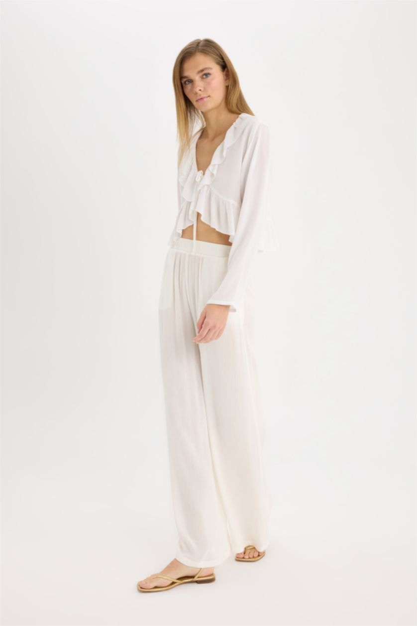 Woman White Wide Leg Double Pocket Crinkle Viscose Trousers