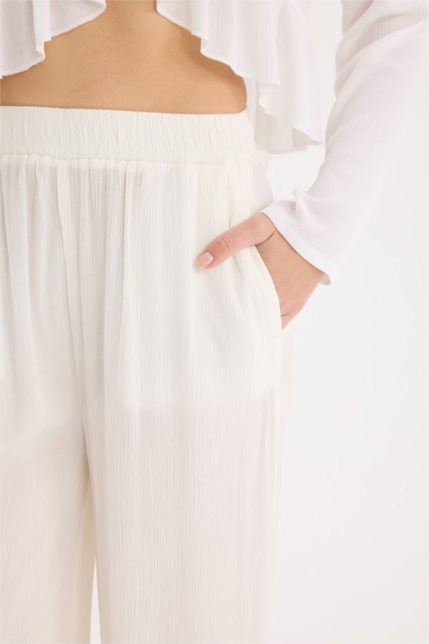 Woman White Wide Leg Double Pocket Crinkle Viscose Trousers