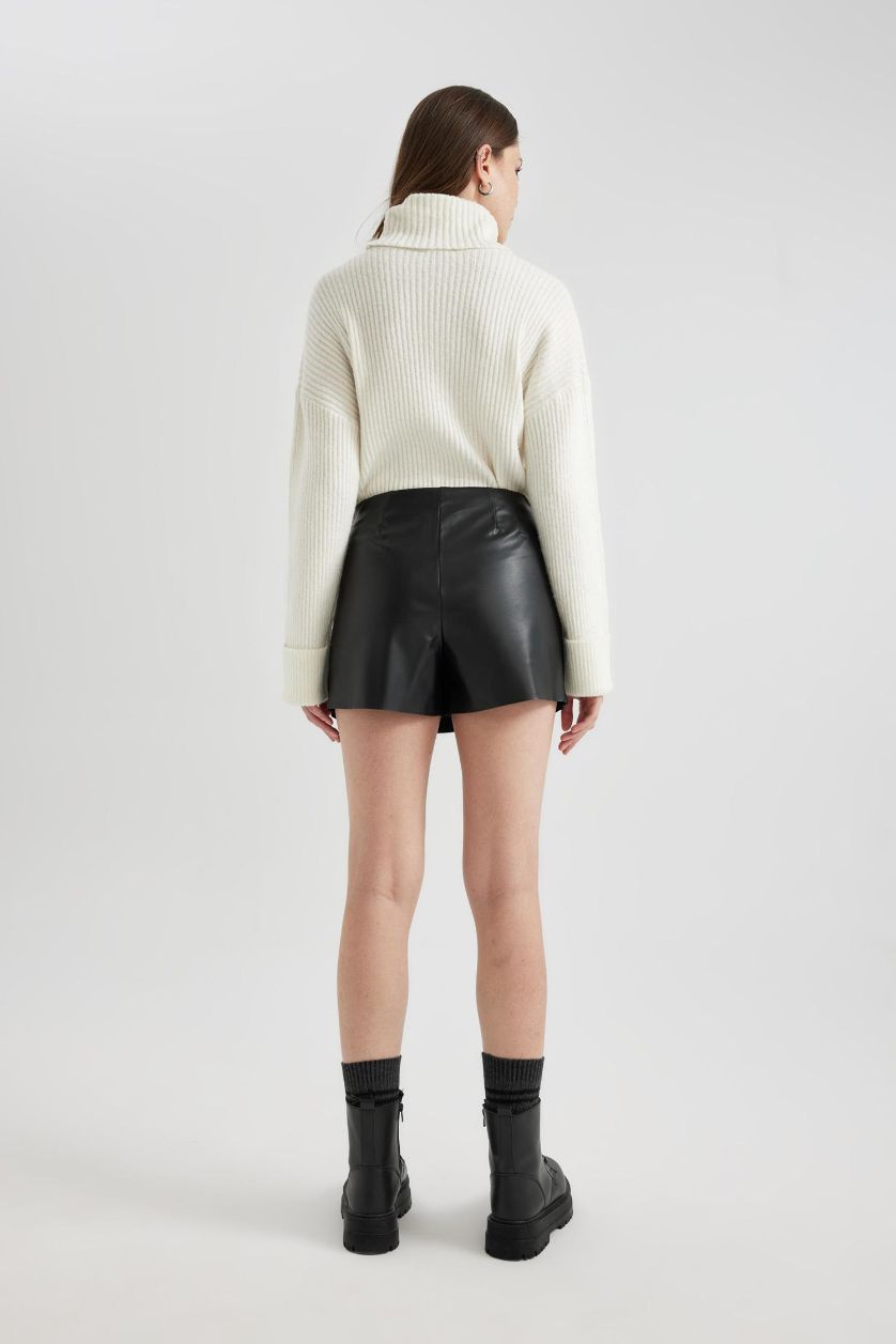 WOMAN Black Regular Fit Faux Leather Normal Waist Short