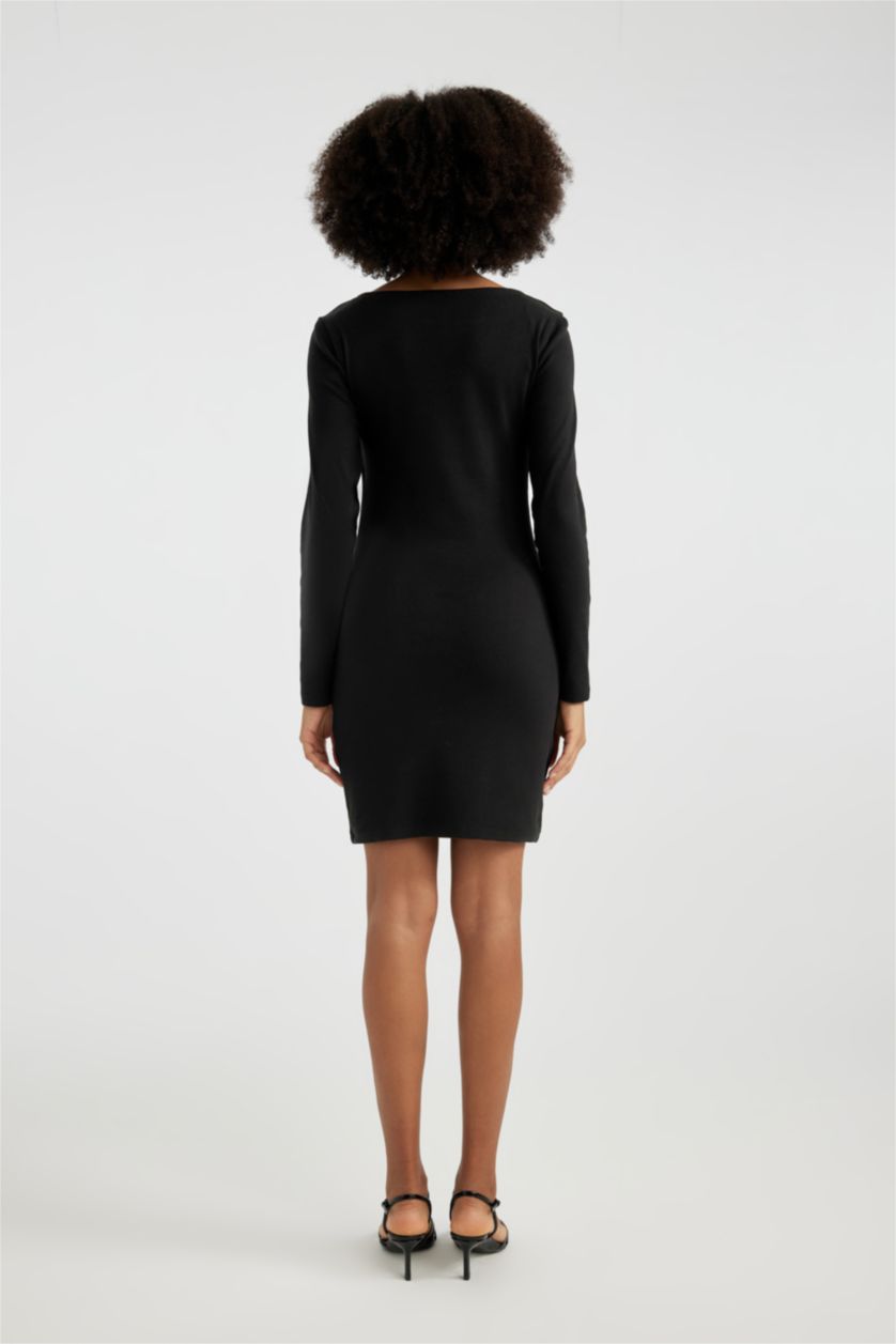 FEMME Noir Mini Robe Moulante à Col Carré Et Manches Longues à Lacets