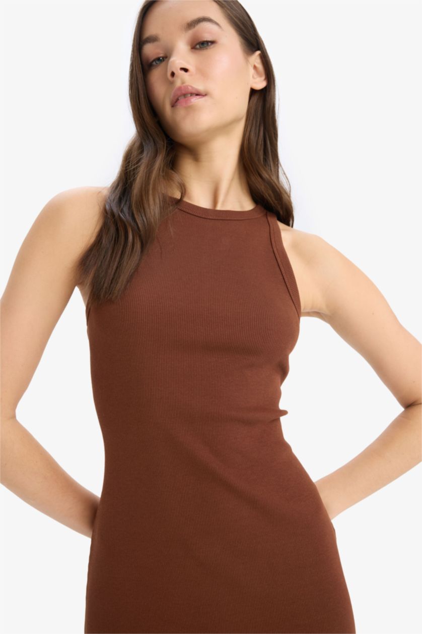 Женщины Коричневый Облегающее платье миди с завязками на шее, в рубчик