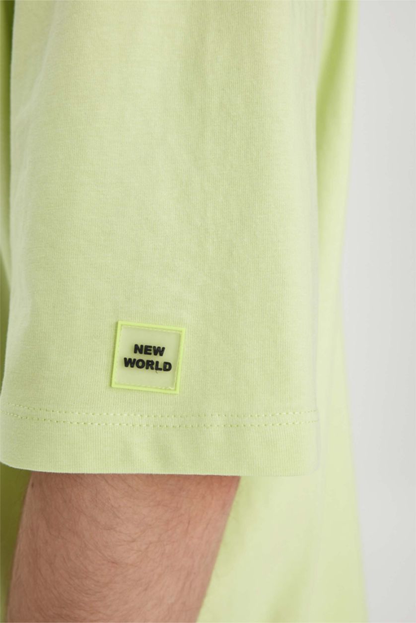 رجالي أخضر فاتح تيشيرت نص كم أصفر اوفر سايز مطبوع برقبة مستديرة