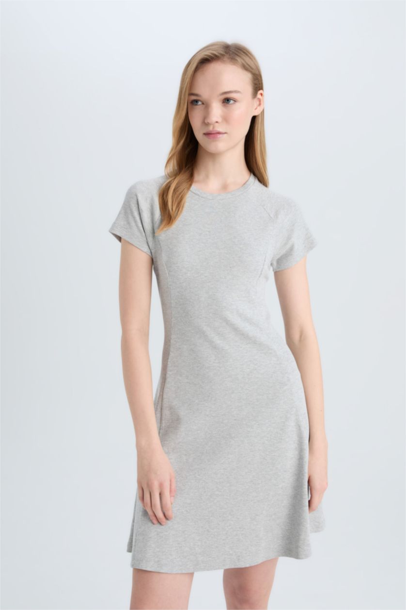 نساء ميلانج رمادي فستان قصير نص ردن مضلع بياخة مستديرة