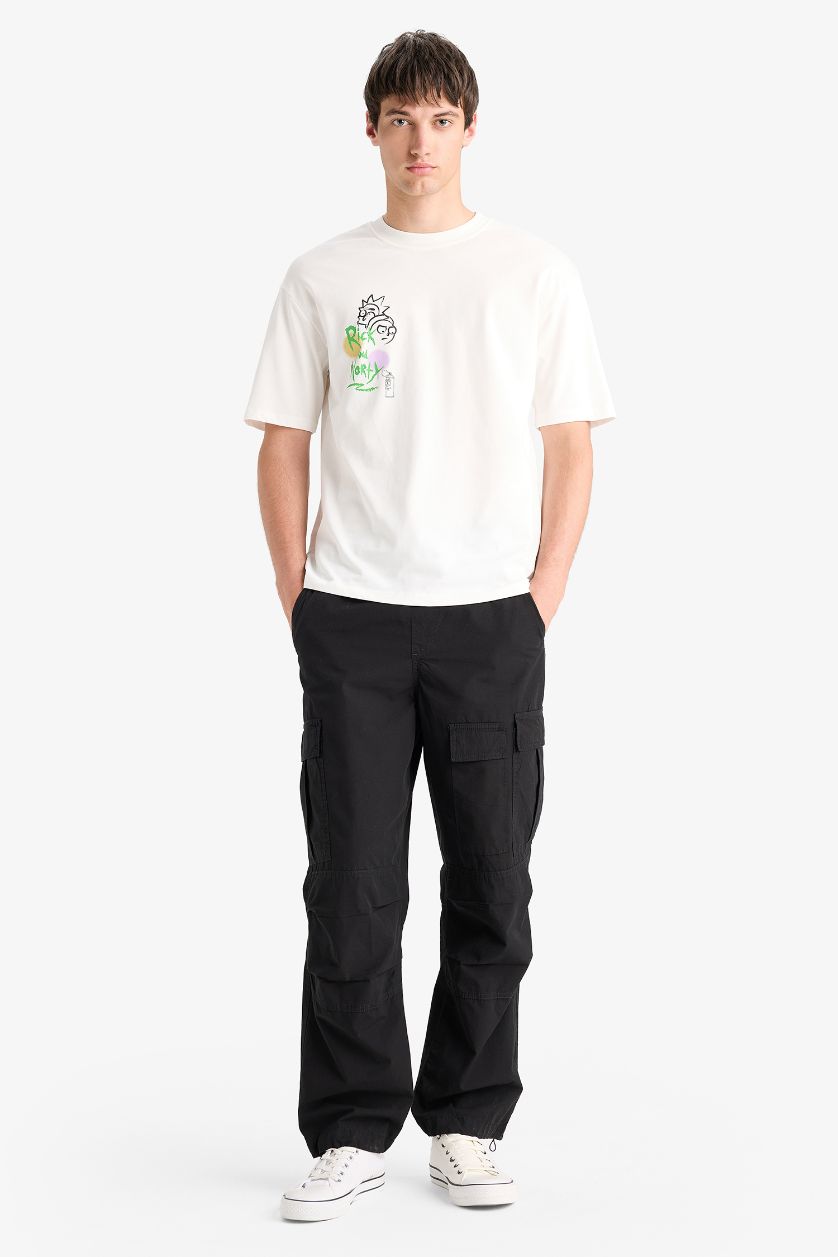 رجال بيج فاتح تيشيرت مطبوع قصة مريحة بياخة مستديرة من ريك ومورتي