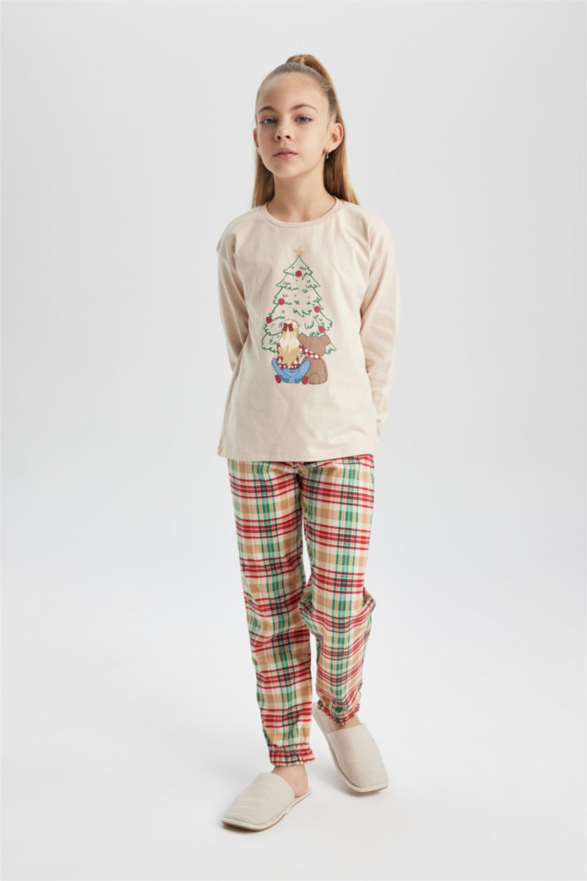 GIRLS & TEENS Beige Girl Christmas Themed 2 Piece Pajama Set