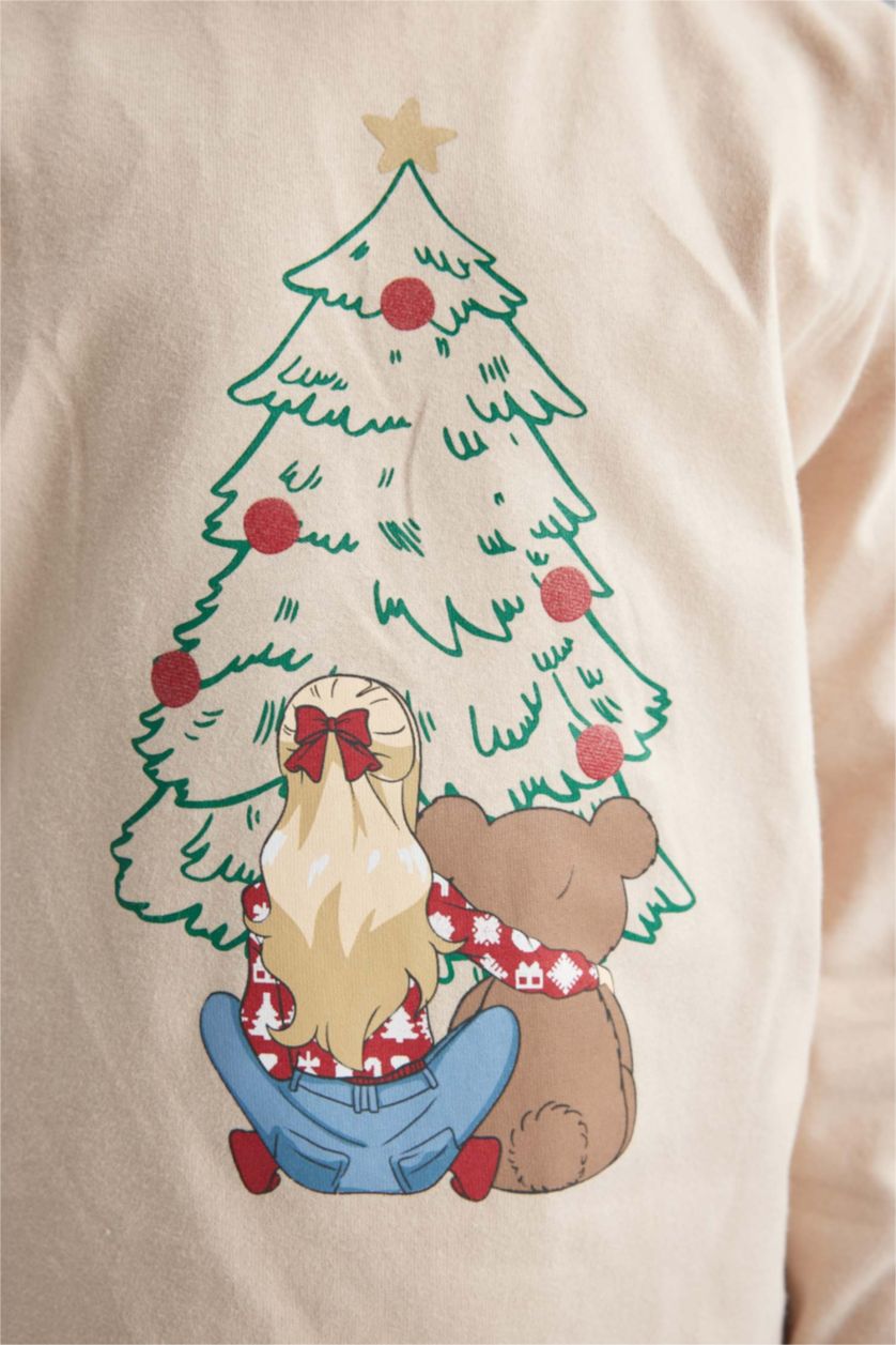 GIRLS & TEENS Beige Girl Christmas Themed 2 Piece Pajama Set