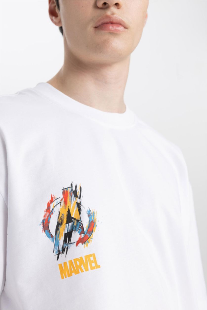 رجال أبيض تيشيرت مطبوع اوفر سايز بياخة مستديرة من Avengers