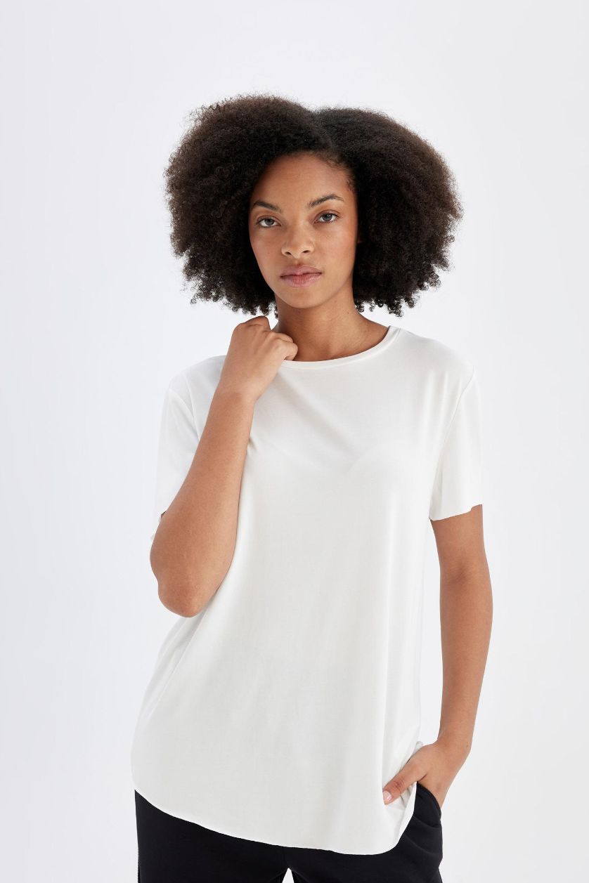 Kadın Ekru Oversize Geniş Kalıp Bisiklet Yaka Sporcu Modal Kısa Kollu Tişört