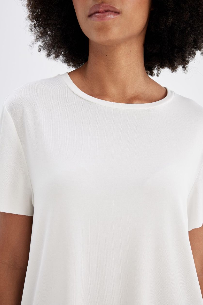 Kadın Ekru Oversize Geniş Kalıp Bisiklet Yaka Sporcu Modal Kısa Kollu Tişört