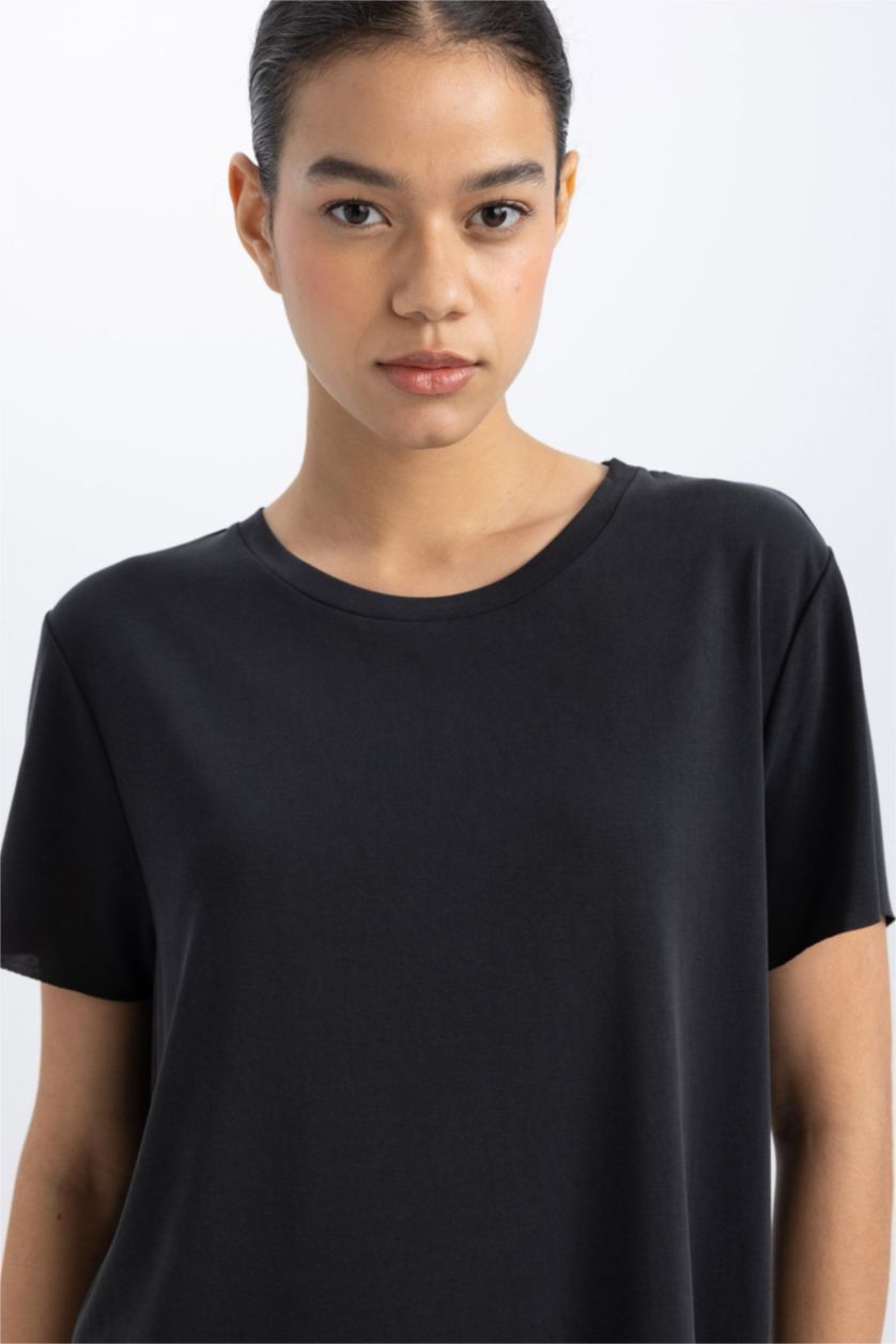 نساء أسود تي شيرت رياضي بريميوم اوفر سايز بياقة مستديرة