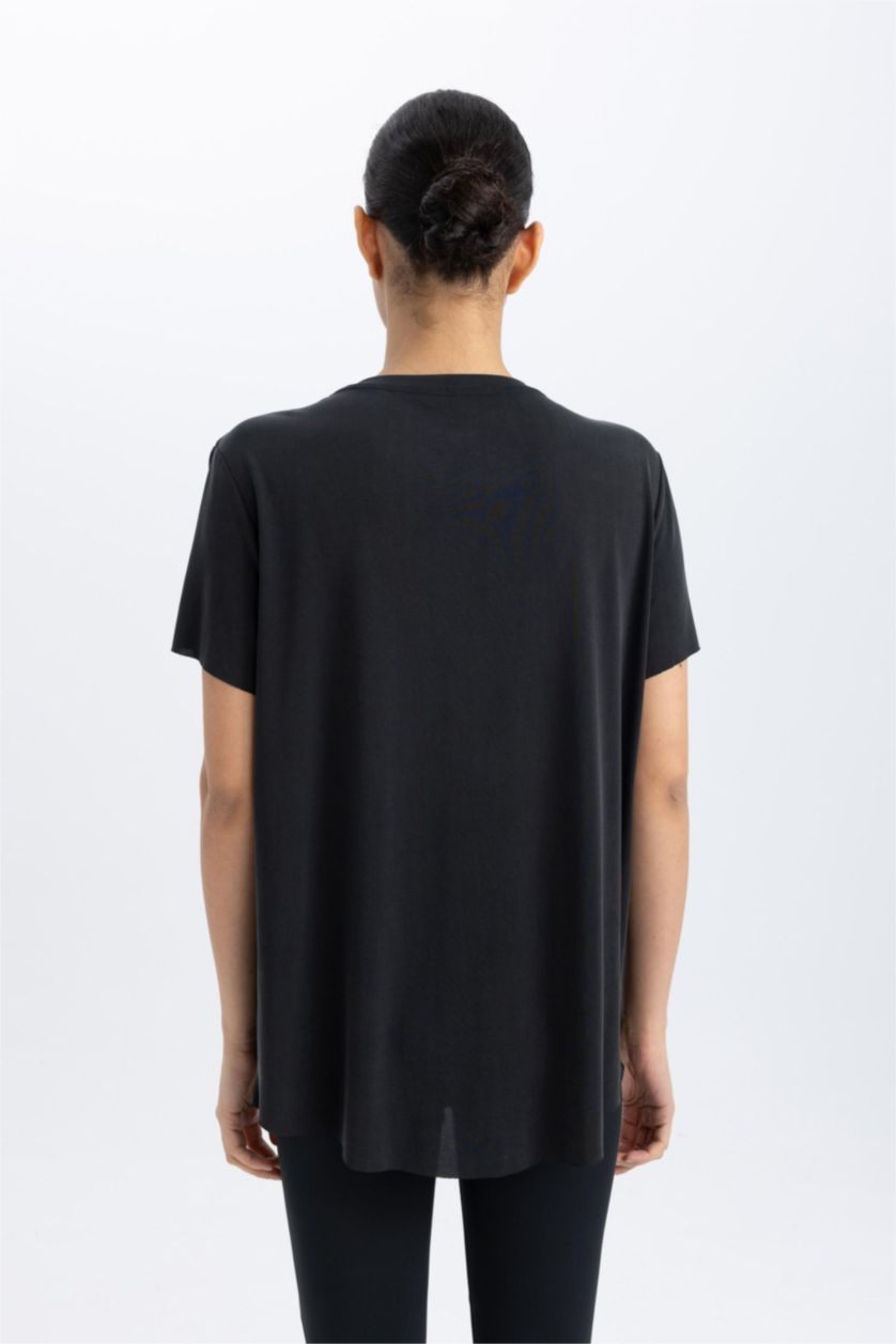 نساء أسود تي شيرت رياضي بريميوم اوفر سايز بياقة مستديرة