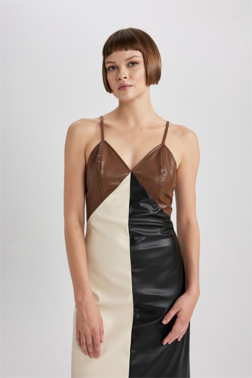 Kadın Kahve Slip V Yaka Suni Deri Midi Askılı Elbise