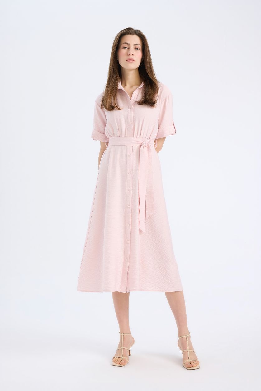 Kadın Açık Pembe Gömlek Yaka Kısa Kollu Kuşaklı Midi Elbise