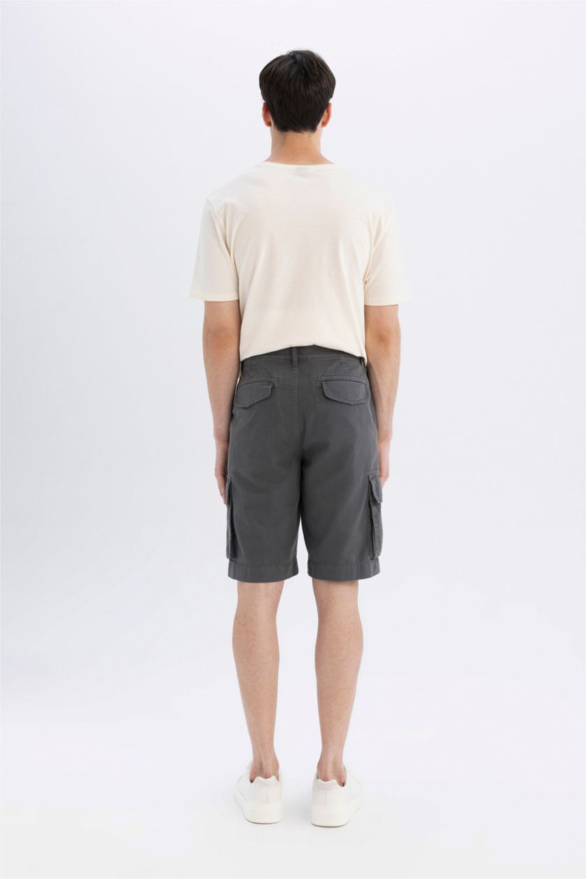 رجال أنثرا شورت قصة مريحة بجيب كارجو