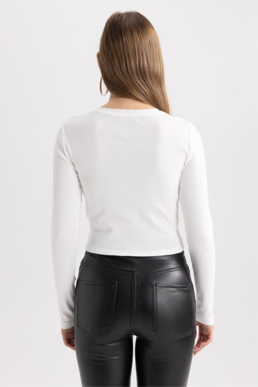 حريمي اوف وايت تيشيرت كم طويل سليم فيت اوف وايت