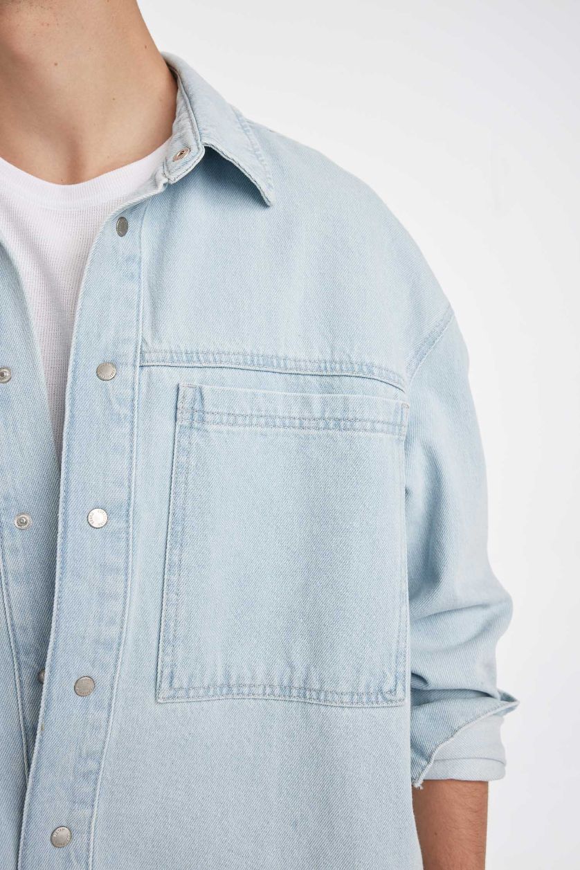 Man Light Blue Oversize Fit Denim Long Sleeve Shirt