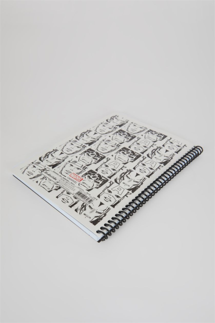 Kadın Beyaz Marvel Desenli Kareli Spiralli 16,5x22,5 cm Not Defteri