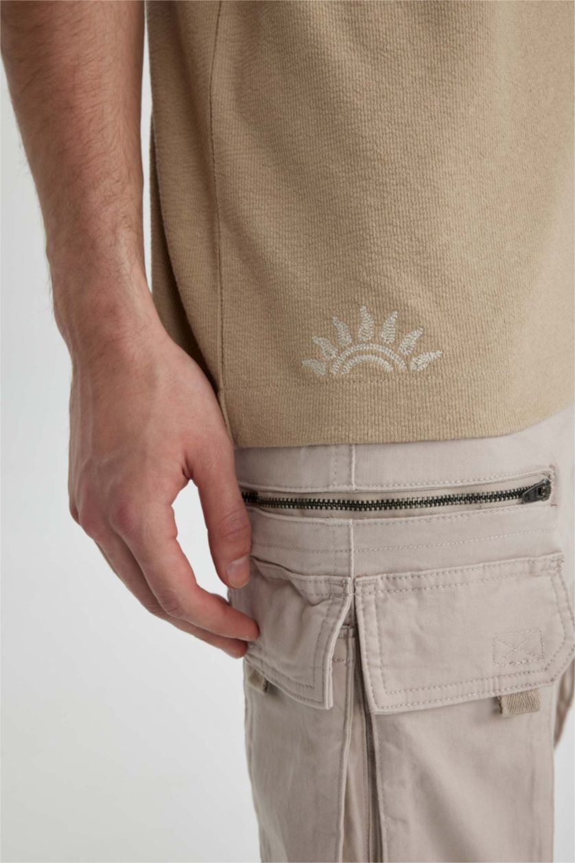 Erkek Bej Comfort Regular Fit Rahat Kalıp Bisiklet Yaka Baskılı Kısa Kollu Tişört