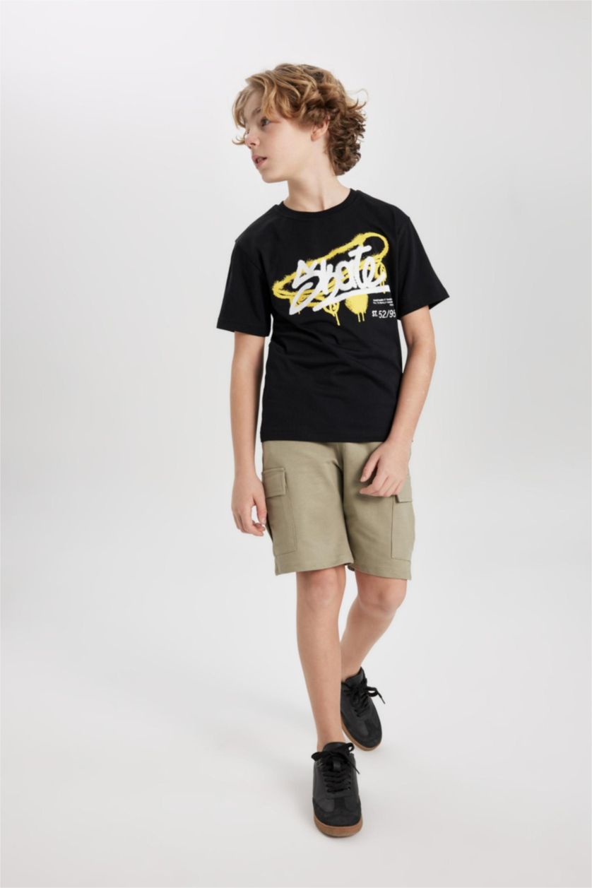 أولاد كاكي فاتح شورت ولادي كارجو قماش رقيق قصة عادية بجيب