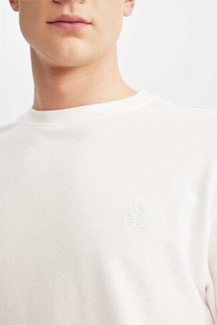 MAN Ecru Comfort Regular Fit Relaxed Fit Crew Neck Printed T-Shirt