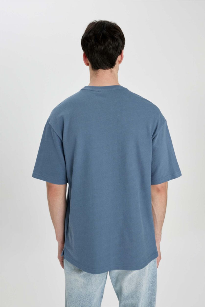 Man Light Indigo Comfort Regular Fit Relaxed Fit Crew Neck Printed T-Shirt