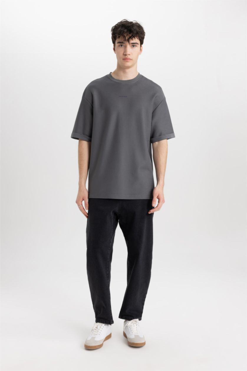 رجالي رمادي تي شيرت قصة مريحة برقبة مستديرة وقماش سميك