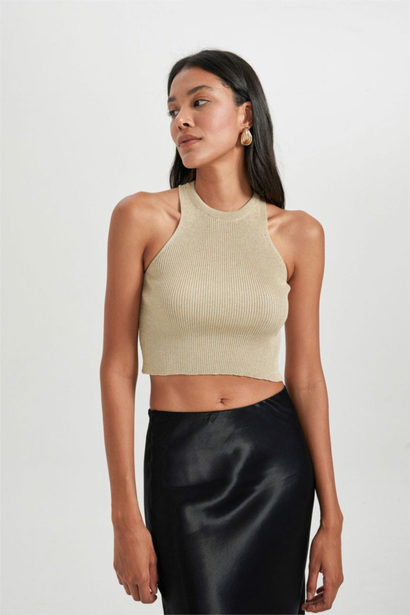 حريمي بيج تانك توب سليم فيت بياقة هالتر