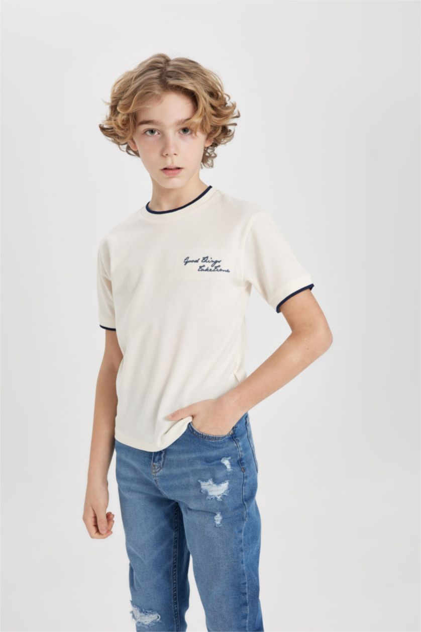BOYS & TEENS White Boy Crew Neck Embroidered Pique Short Sleeve T-Shirt