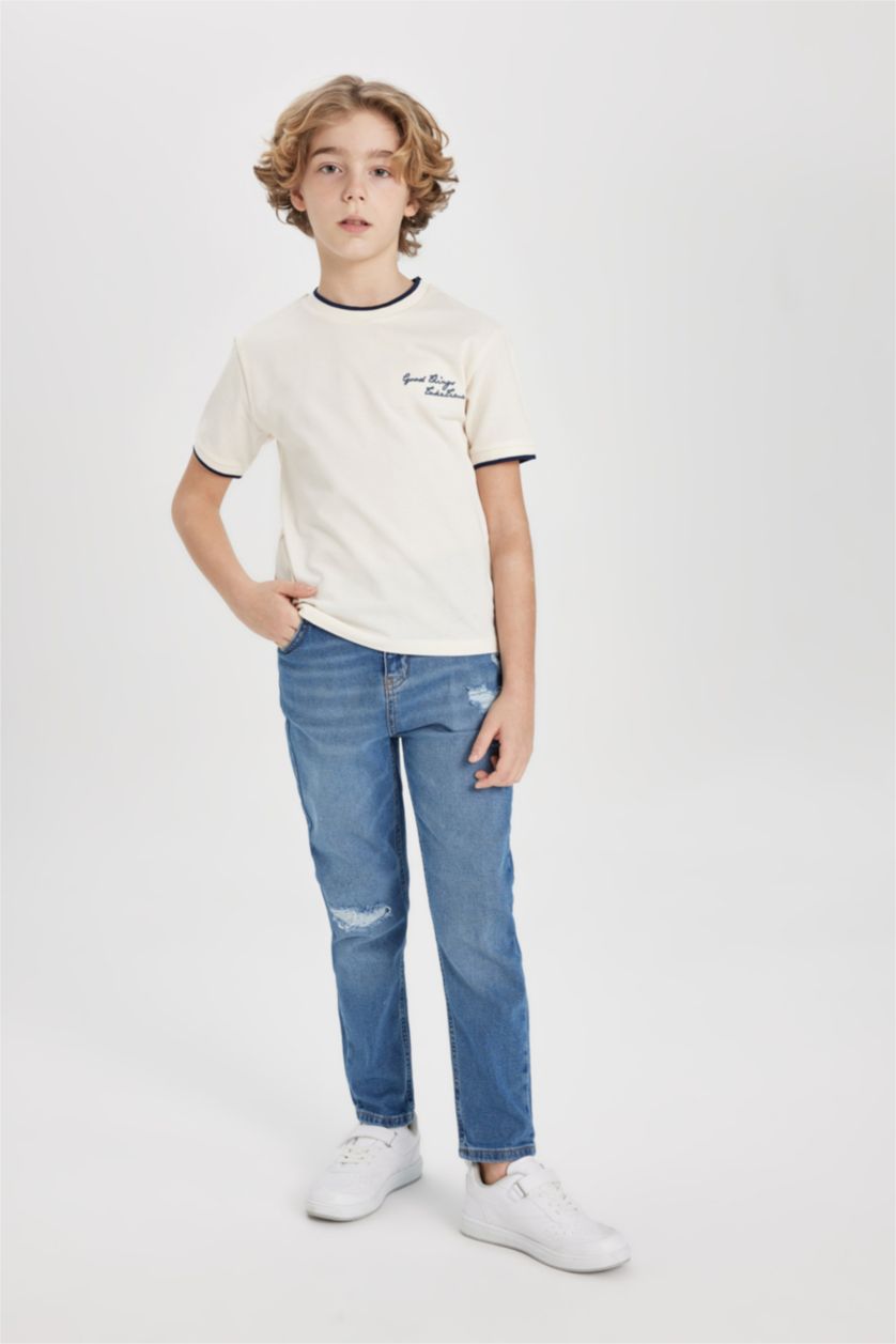 BOYS & TEENS White Boy Crew Neck Embroidered Pique Short Sleeve T-Shirt