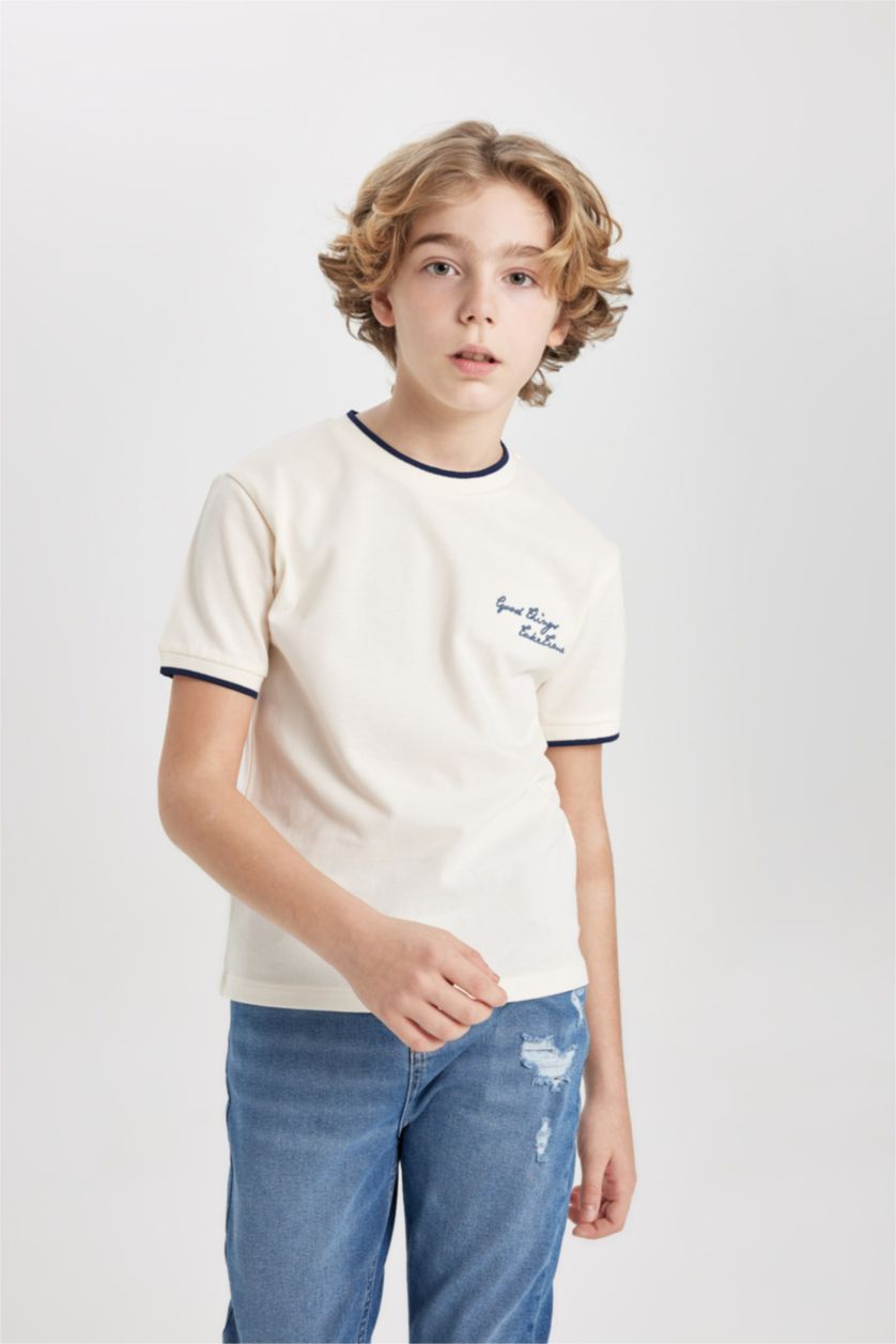 BOYS & TEENS White Boy Crew Neck Embroidered Pique Short Sleeve T-Shirt
