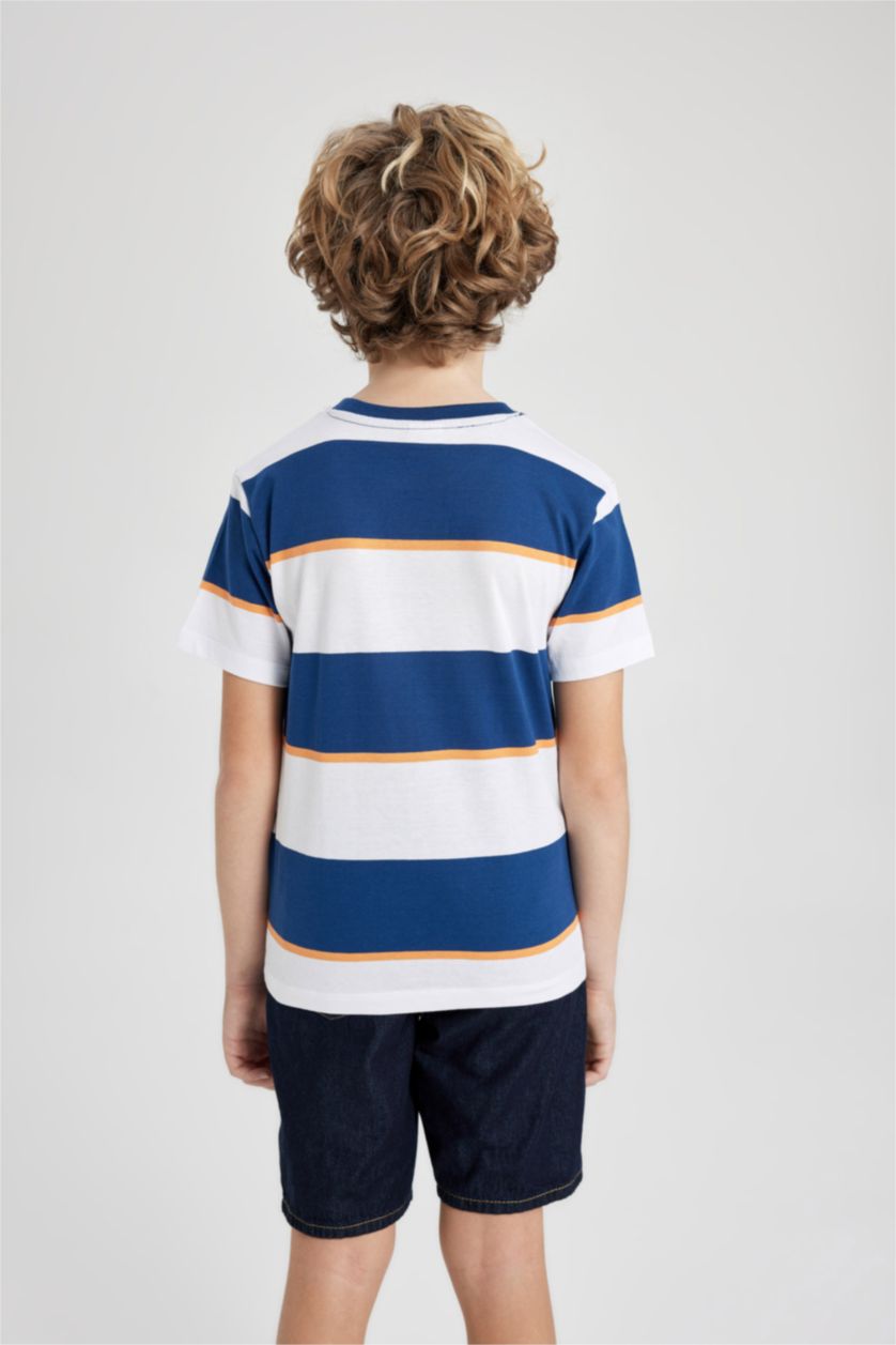 Erkek Çocuk - Genç Erkek Beyaz Erkek Çocuk Bisiklet Yaka Çizgili Kısa Kollu Tişört
