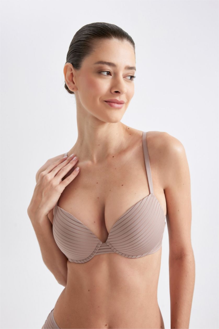 FEMME Beige Soutien-Gorge à armatures demi-Rembourré de Fall In Love