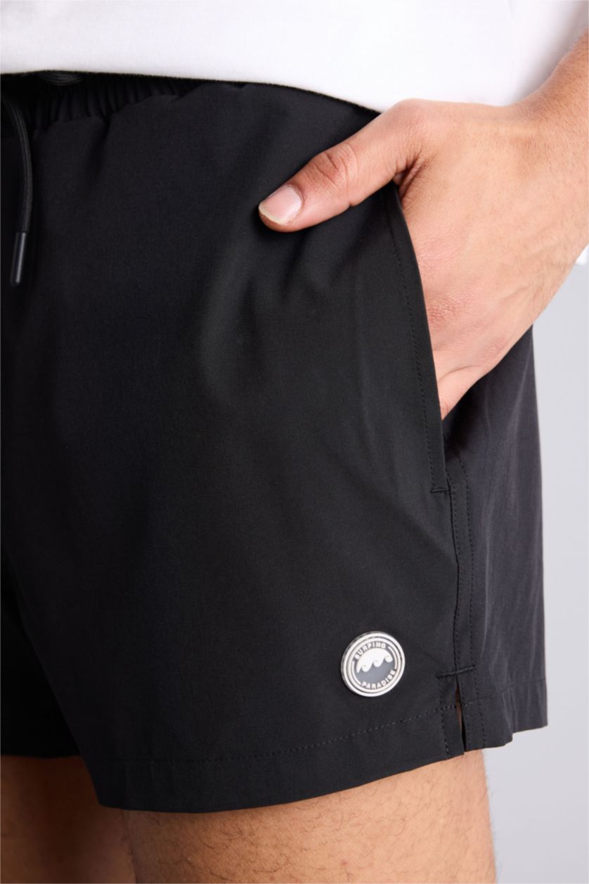 Erkek Siyah Andy Baskılı Esnek Dokulu Kısa Boy Sporcu Deniz Şortu