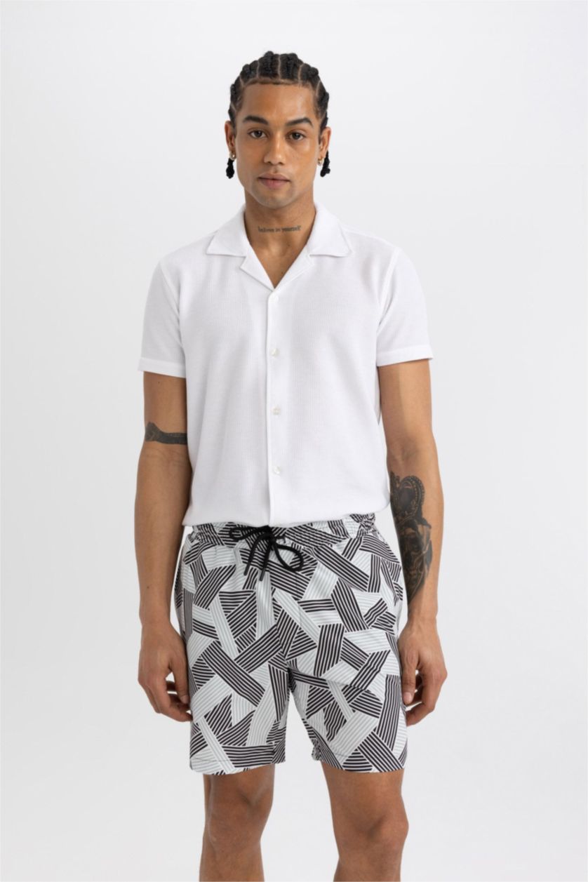 رجال أسود شورت بحر قصير قصة عادية محكم من DeFactoFit