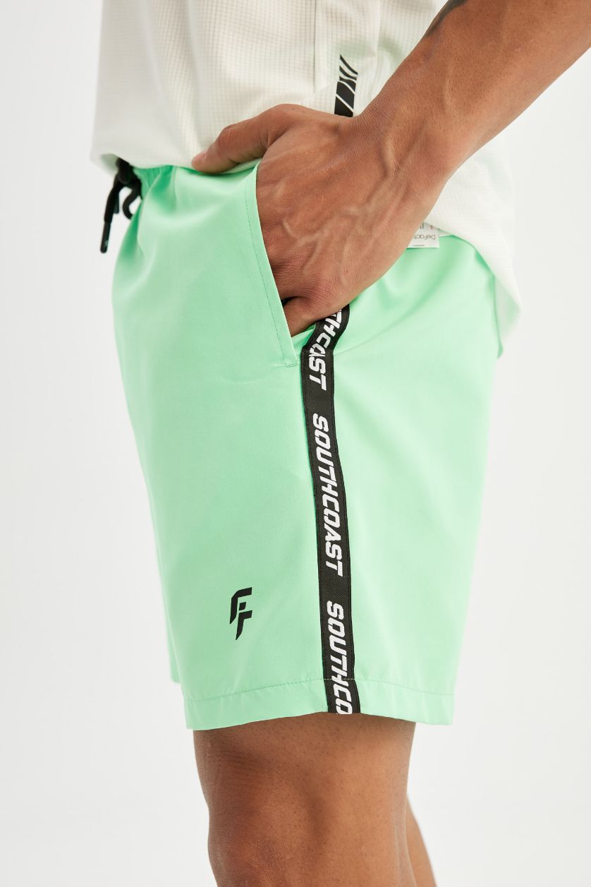 Erkek Neon Yeşil Regular Fit Kısa Boy Sporcu Deniz Şortu