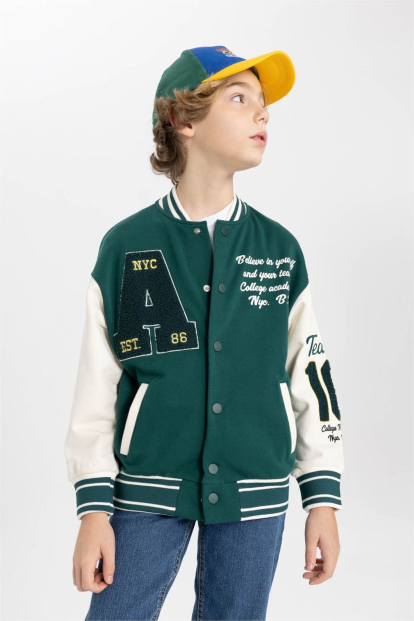 أولاد أخضر غامق سويتر ولادي قصة عادية بياخة مستديرة