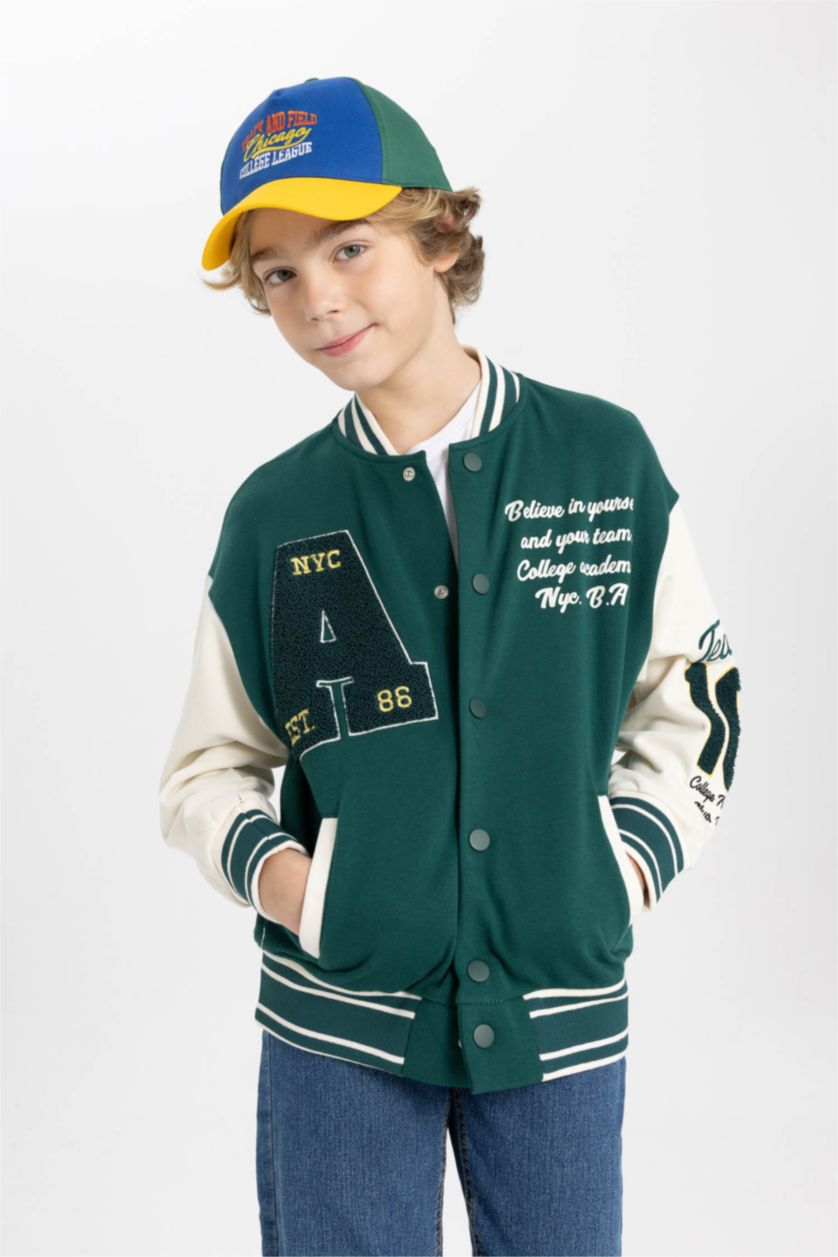 أولاد أخضر غامق سويتر ولادي قصة عادية بياخة مستديرة