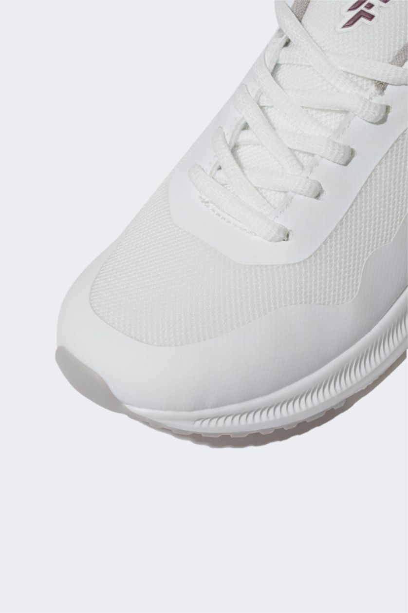 Kadın Beyaz Kadın Tırtıklı Taban Bağcıklı Suni Deri Spor Ayakkabı