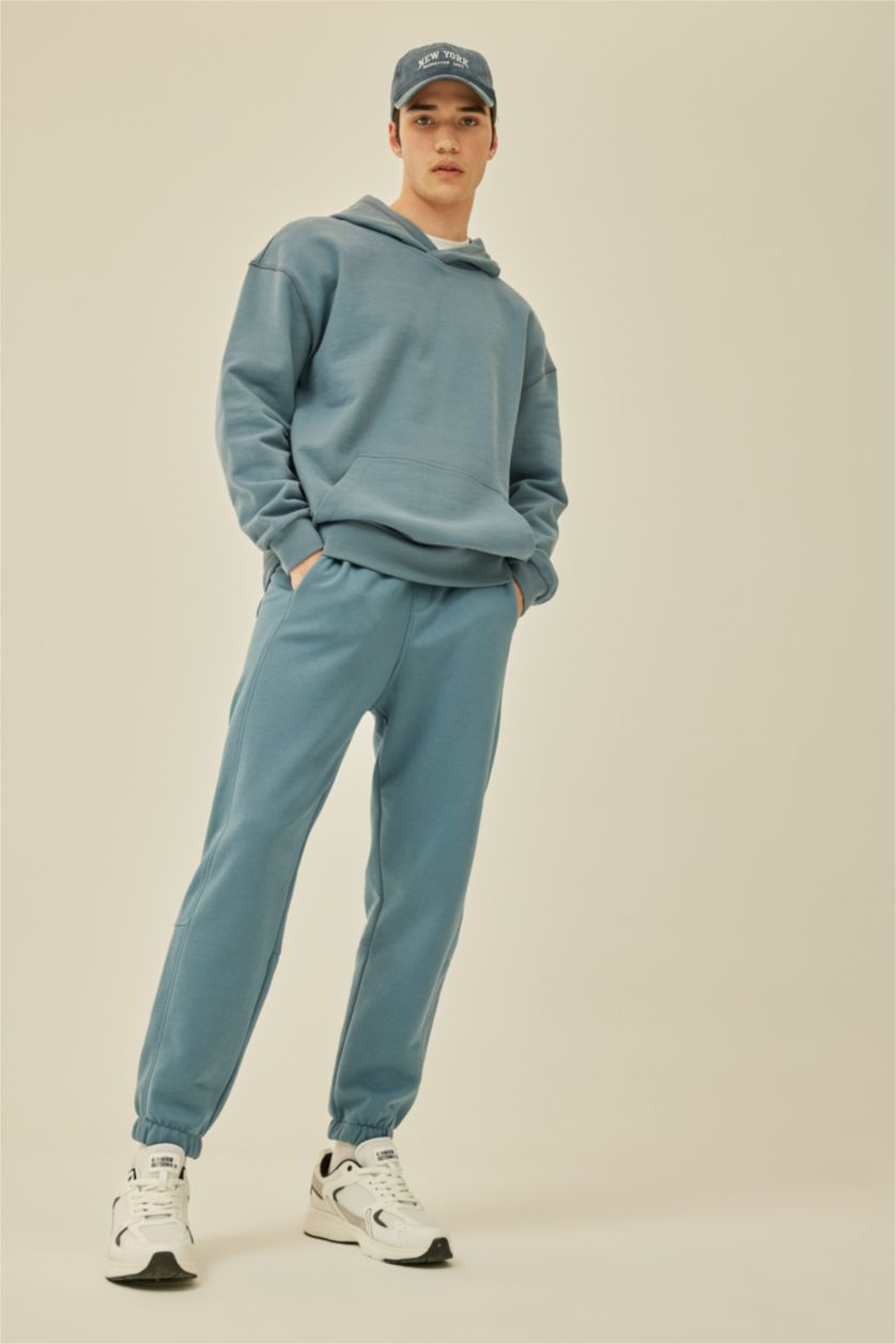 MAN Light Indigo Regular Fit With Pockets Trousers