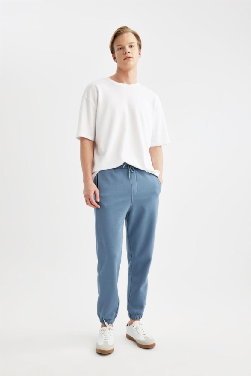 MAN Light Indigo Regular Fit With Pockets Trousers