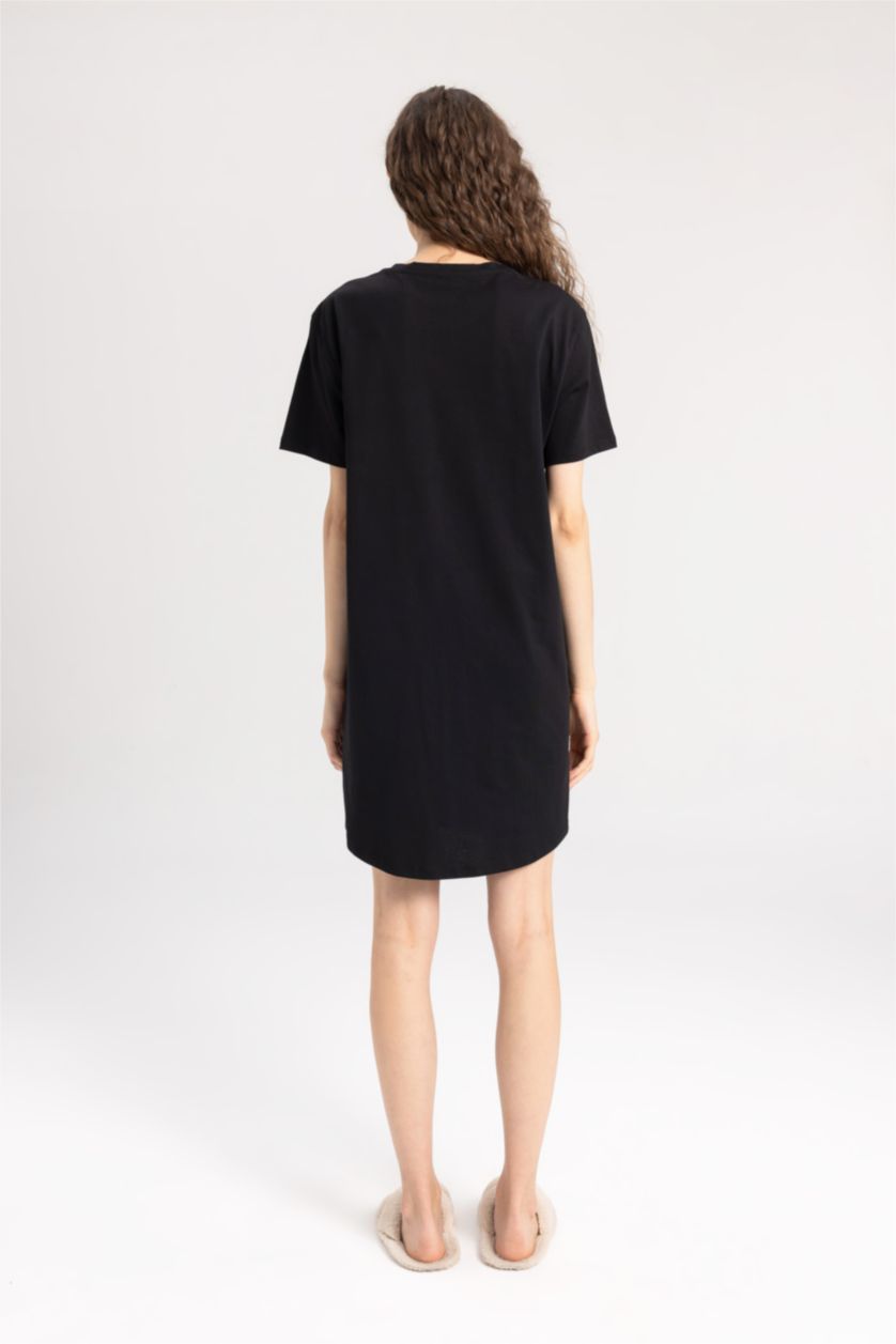 FEMME Noir Chemise de nuit à manches courtes imprimée Fall in Love