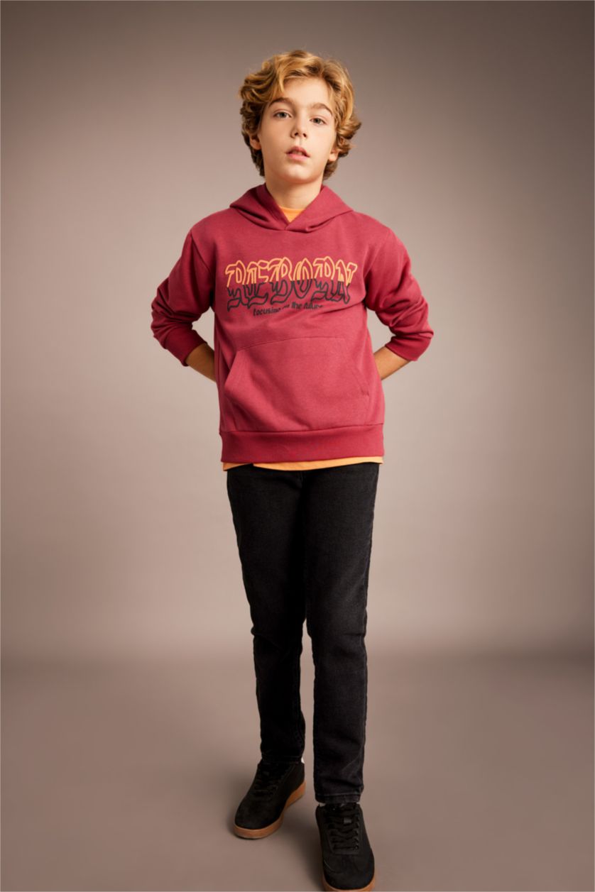 أولادي خمري فاتح سويت شيرت اولادي تقيل قصة عادية