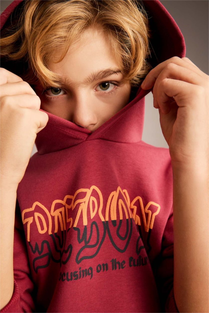 أولادي خمري فاتح سويت شيرت اولادي تقيل قصة عادية