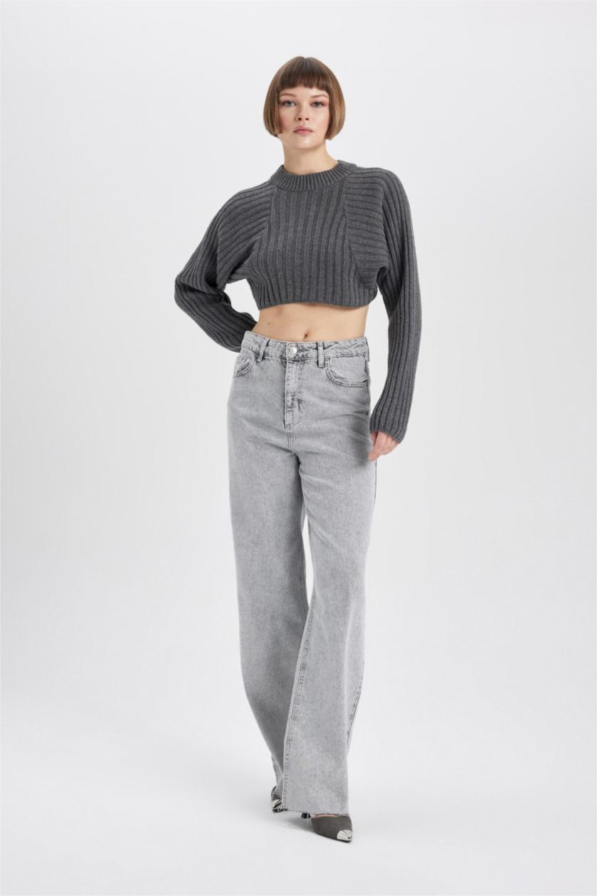 WOMAN Anthracite Crew Neck Crop Pullover