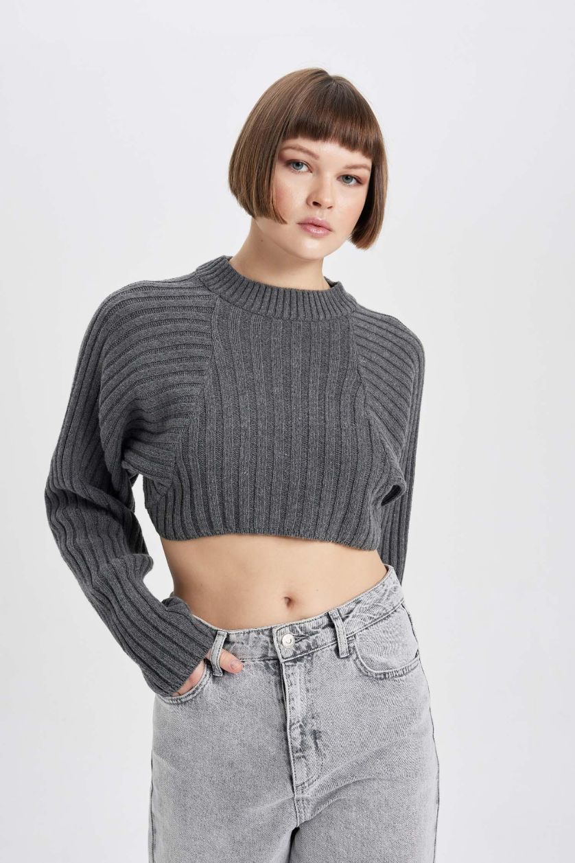 WOMAN Anthracite Crew Neck Crop Pullover