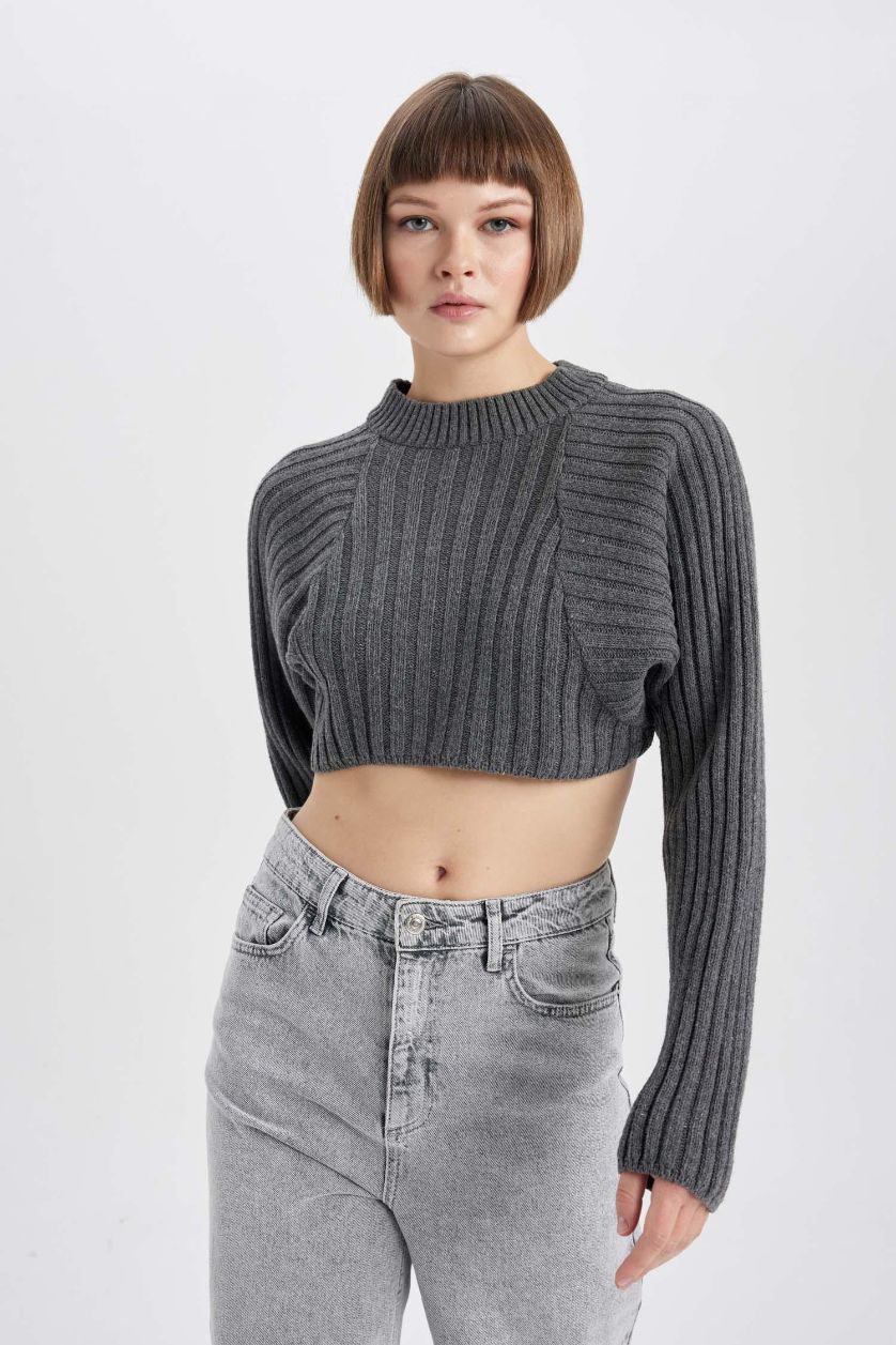 WOMAN Anthracite Crew Neck Crop Pullover