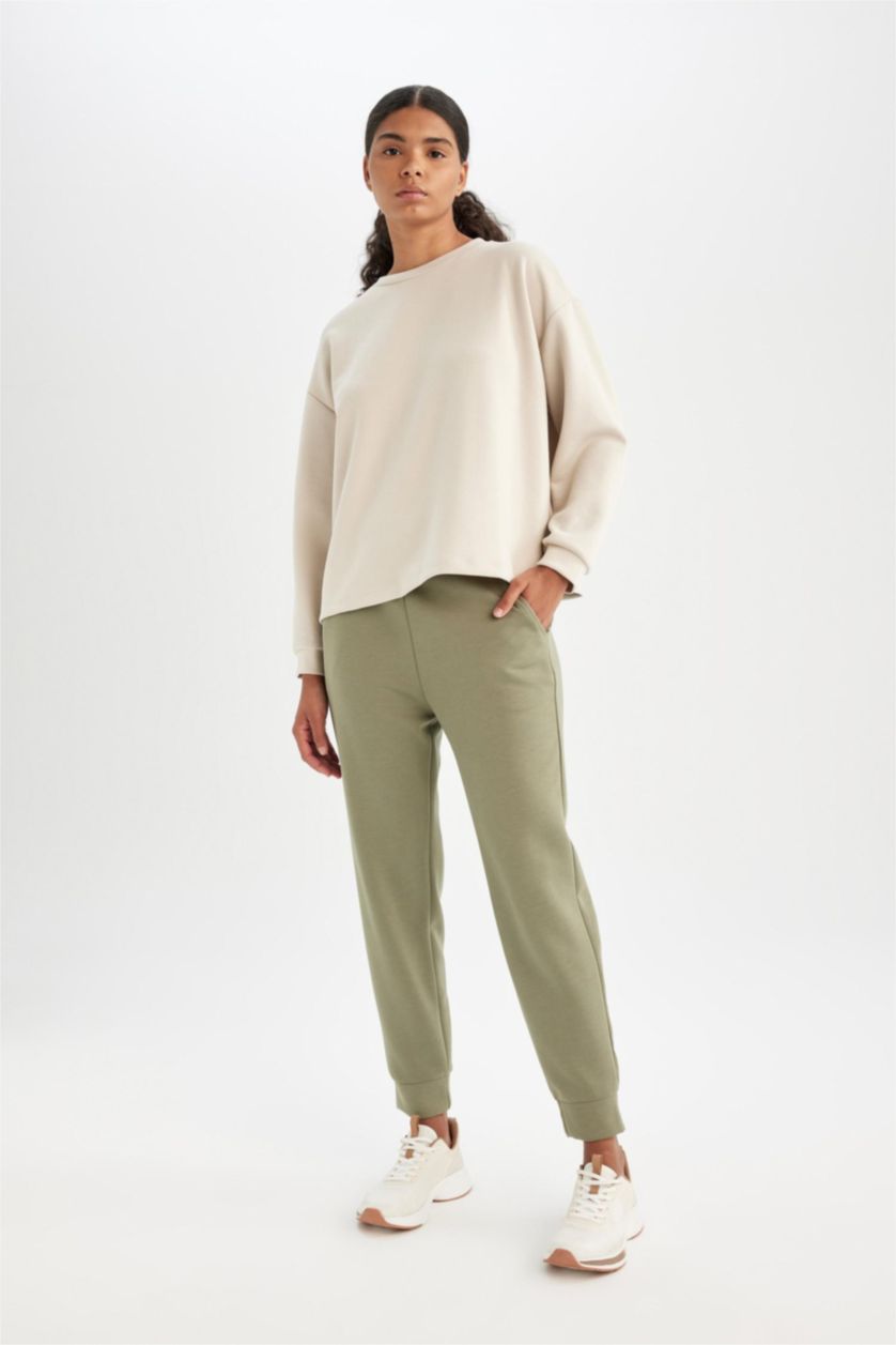 حريمي كاكي فاتح بنطلون جوجر بريميوم قصة عادية كاكي فاتح من DeFactoFit