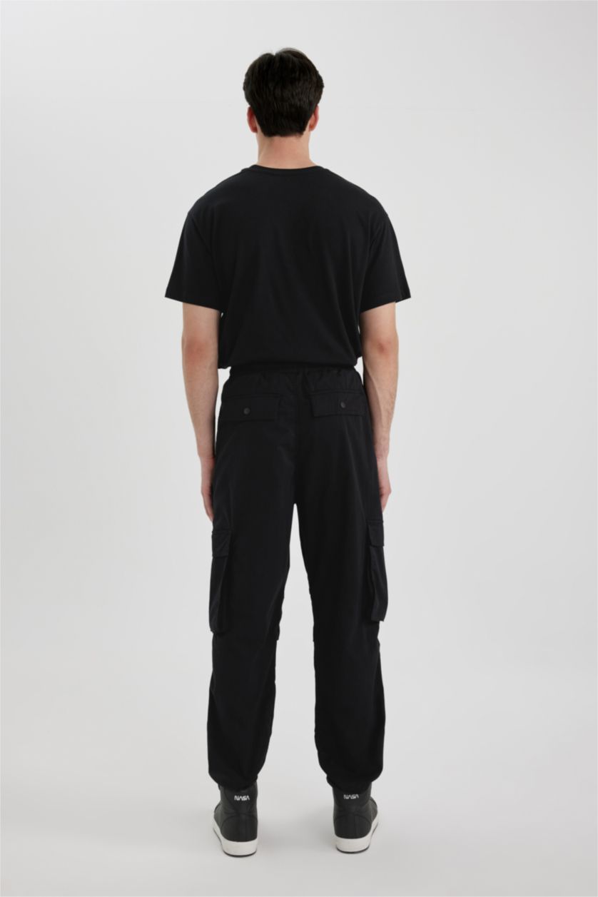 MAN Black Baggy Fit Regular Hem With Cargo Pocket Trousers